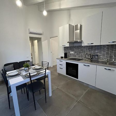 Family House Apartment Porto Torres Exterior foto