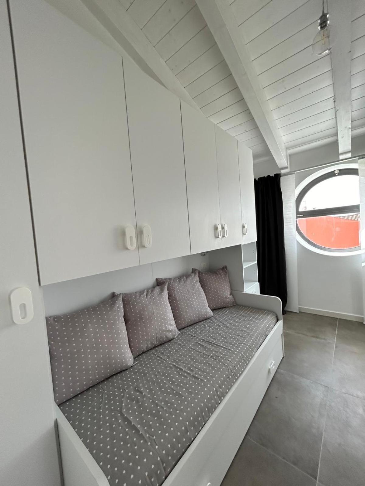 Family House Apartment Porto Torres Exterior foto